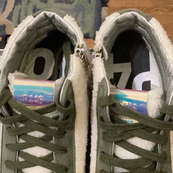 P448 like new sz. 39 Sherpa & leather sneakers - Picture 8 of 15